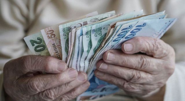 Emeklilerin 2021 yılı maaş zammı belli oldu.. Ne kadar maaş alacaklar?