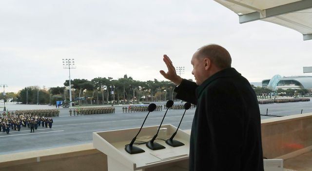 Erdoğan'ın Azerbaycan'da okuduğu şiirde sır perdesinin arkasında yatan neydi?