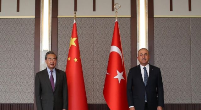 Bakan Çavuşoğlu Çinli mevkidaşıyla görüştü