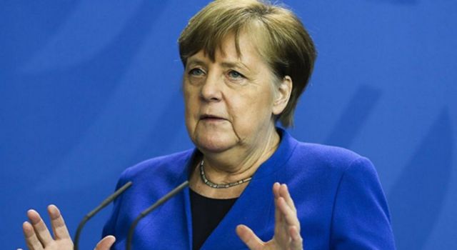 Merkel: Afganistan’da Taliban ile diyalog sürmeli