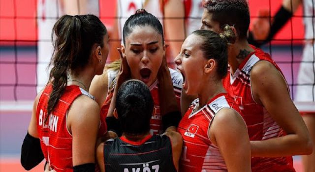 Türkiye 3-0 Polonya , Filenin Sultanlari Yarı Finalde!