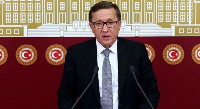Lütfü Türkkan İYİ Parti Grup Başkanvekilliğinden istifa etti