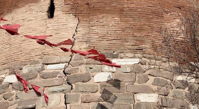 MHP'li Murat Ilıkan'dan ABB'ye Ankara Kalesi için çağrı