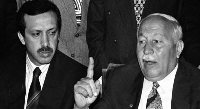 Erbakan yaşasaydı CHP ile olurdu iddiasına Abdulkadir Selvi'den cevap: "Yaşasaydı Erdoğan'ı alnından öperdi!"