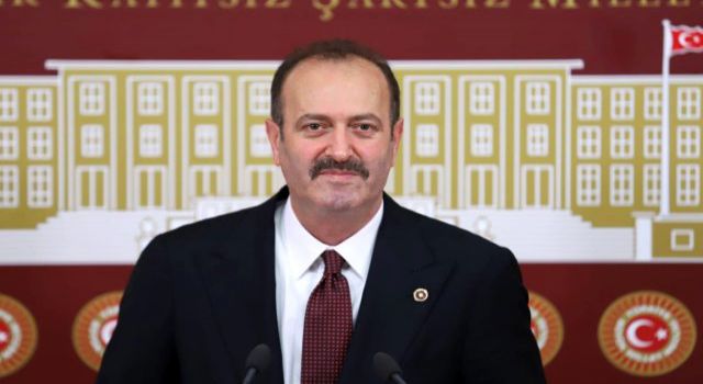 MHP'li Osmanağaoğlu'ndan Davutoğlu'na: "Bu millet seni bir kere adam yerine koydu, alışık olmadığın için yerini yadırgadın"