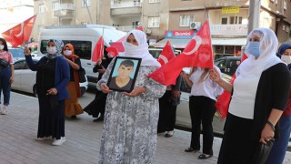 Teröre tepki eylemi yapan kadınlara, HDP'li milletvekili engel olmaya çalıştı