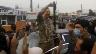 Aliyev 27 yıl sonra, işgalden kurtarılan Füzuli ziyaretinde tezahüratlarla karşılandı