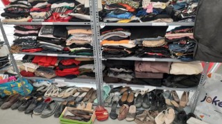 Eşyalarını arayan depremzedelerden duygusal dakikalar...