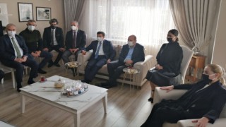 İçişleri Bakanı Süleyman Soylu, Yelda Erol Gökcan'a taziye ziyaretinde bulundu