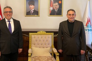 AK Parti'li vekil Menekşe: "Oy birliği ile Belediye Başkanımız Mehmet Savran olmuştur"