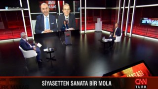 CNN Türk'te siyasi tartışmaya türkü ve şiir molası verildi!