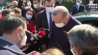 Cumhurbaşkanı Erdoğan'a komşularından doğum günü sürprizi