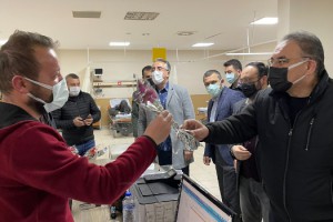 AK Parti'li Menekşe'den Tıp Bayramı Mesajı