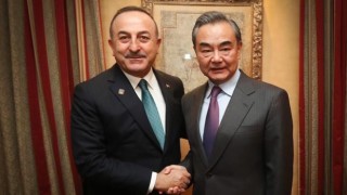 Çavuşoğlu Çin'li mevkidaşına, 'Uygur Türkleri konusunda muhatap Türkiye'dir, baskıcı girişimler kabul edilemez"