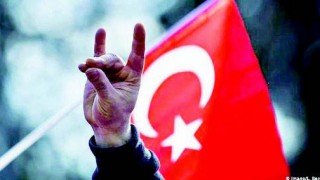 Mücadelesiz sıfat, sadakatsiz hayat!