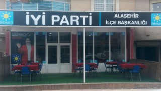 İYİ Parti’de toplu istifa depremi! MHP’ye geçtiler!