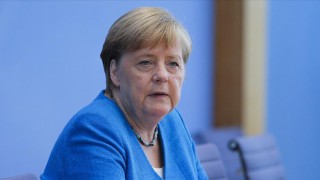 Almanya'da ortalığı karıştıran iddia: Binlerce emekli asker Merkel'i devirmeye çalışıyor