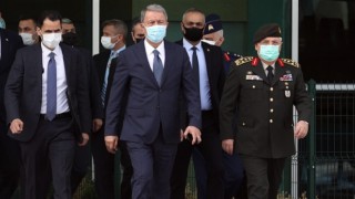 Bakan Akar Libya'nın başkenti Trablus'a gitti