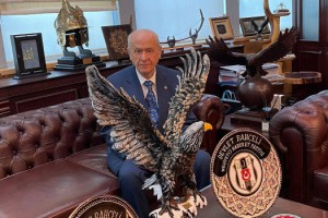 MHP lideri Devlet Bahçeli Beşiktaş’ın şampiyonluğunu kutladı