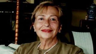 Ülkücü edebiyatçı Emine Işınsu hayatını kaybetti..