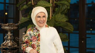 Emine Erdoğan: "Denizlerimiz hâlâ, yapılıp atılmış iyiliklerle dolu"