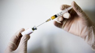 O ülkede, Johnson & Johnson aşısının dağıtımı durduruldu!
