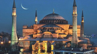 15 Temmuz'da tüm camilerde salalar okunacak!