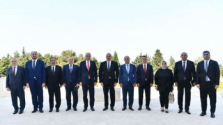 AK Parti'den Aliyev'e ziyaret