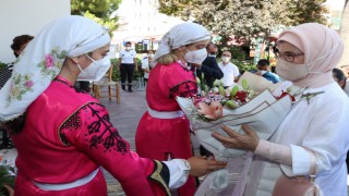 Emine Erdoğan’dan Sosyal Yaşam Merkezi’ne anlamlı ziyaret