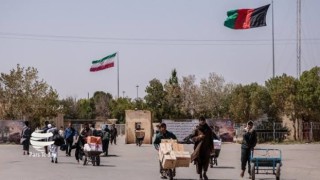 İran, Afganistan ile sınır kapısını kapattı