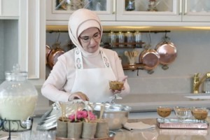 Emine Erdoğan, Cumhurbaşkanı'nın kahvaltıda 'en sevdiği şeyi' aktardı