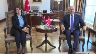 Bakan Çavuşoğlu, Libya Dışişleri Bakanı Manguş ile bir arada