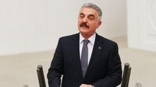 "Duvarlarında bebek katilinin fotoğrafı bulunan HDP binası hakkındaki görüşlerini, merak etmemek elde değildir"