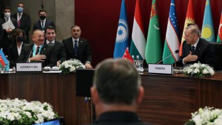 Cumhurbaşkanı Erdoğan, Aliyev'e 'Türk Dünyası Ali Nişanı' takdim etti