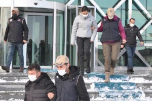 Kars'ta FETÖ'den gözaltına alınan 4 astsubay adliyeye sevk edildi