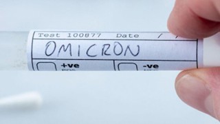 Omicron Türkiye'ye yaklaştı!