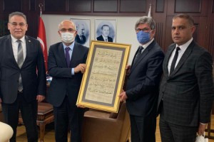 AK Parti'li Menekşe ve beraberindekilerden Milli Eğitim Bakanı Yardımcısı Sadri Şensoy'a ziyaret