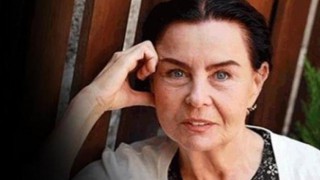 Yeşilçam'ın duayen sanatçısı Fatma Girik hayatını kaybetti
