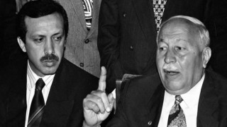 Erbakan yaşasaydı CHP ile olurdu iddiasına Abdulkadir Selvi'den cevap: "Yaşasaydı Erdoğan'ı alnından öperdi!"