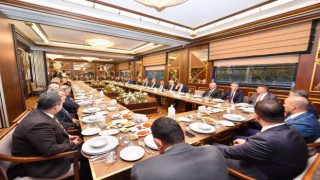MHP lideri Bahçeli milletvekilleriyle iftar için bir araya geldi