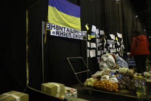 Ukrayna'daki gönüllüler savaşta insani yardım seferberliğine girişti