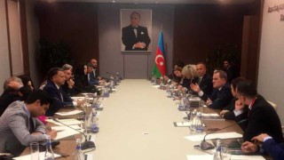 Türk devletleri ile 11 ülkeden KGK öncülüğünde gelen gazetecilerle Bakü’de toplantı yapıldı