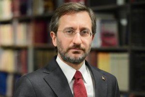 "Barışa inanmak, barış için gayret göstermek durumundayız"