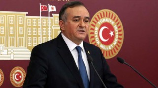 MHP'li Akçay: "Davutoğlu ne yaparsa yapsın şimdiden siyasi mevta olmuş, siyaset çöplüğündeki yerini garantilemiştir"