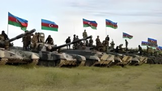 Azerbaycan ordusu Laçın'a girdi