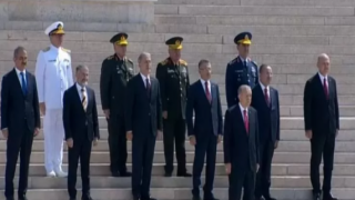 Cumhurbaşkanı Erdoğan ve YAŞ üyeleri Anıtkabir'de