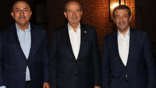 Bakan Çavuşoğlu, KKTC Cumhurbaşkanı Tatar ve mevkidaşı Ertuğruloğlu ile bir arada