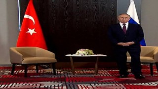 Rus lider Putin, Şangay Zirvesi'nde Cumhurbaşkanı Erdoğan'ı 1 dakika boyunca ayakta bekledi