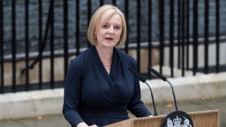 İngiltere Başbakanı Liz Truss istifa etti!