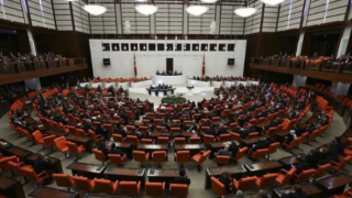 Sosyal medya düzenlemesi TBMM'den geçti